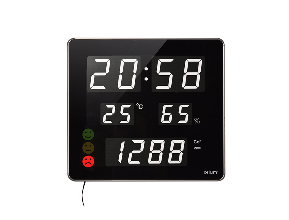 RELOJ ORIUM CEP CON MEDIDOR DE CO2 PANTALLA LED ALARMA PERSONALIZABLE Y SENSOR DE INFRARROJOS 400X360X40 MM