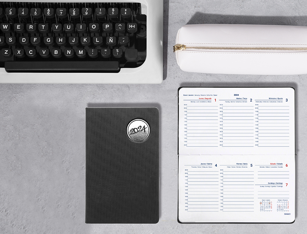 AGENDA ENCUADERNADA LIDERPAPEL KILKIS 8X15 CM 2024 SEMANA VISTA COLOR NEGRO PAPEL 70 GR